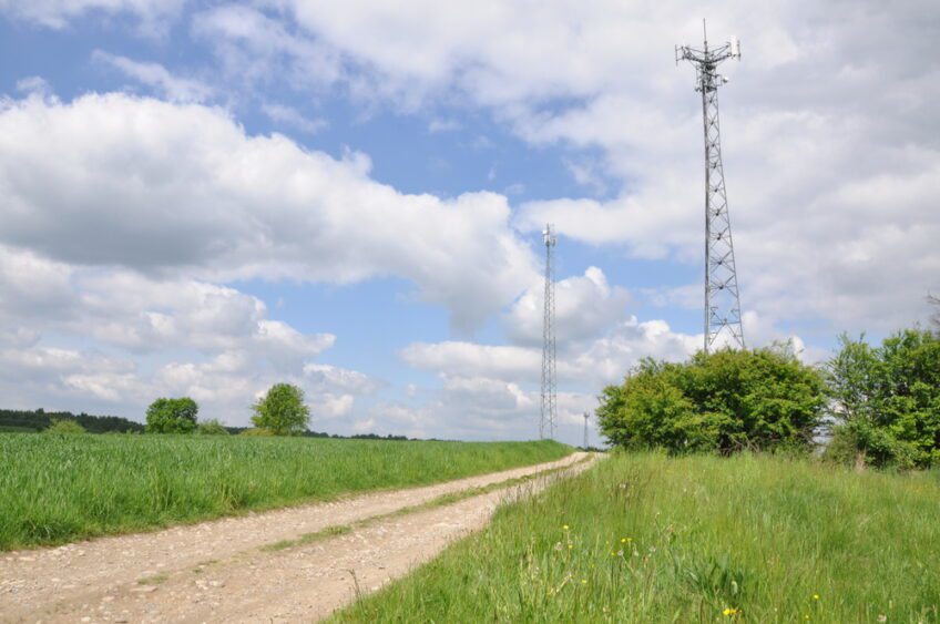 Helping landowners understand telecommunication lease agreements